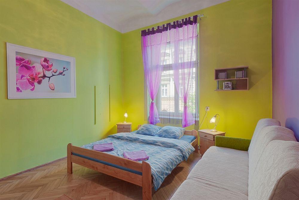 Hostel 70S Краков Экстерьер фото