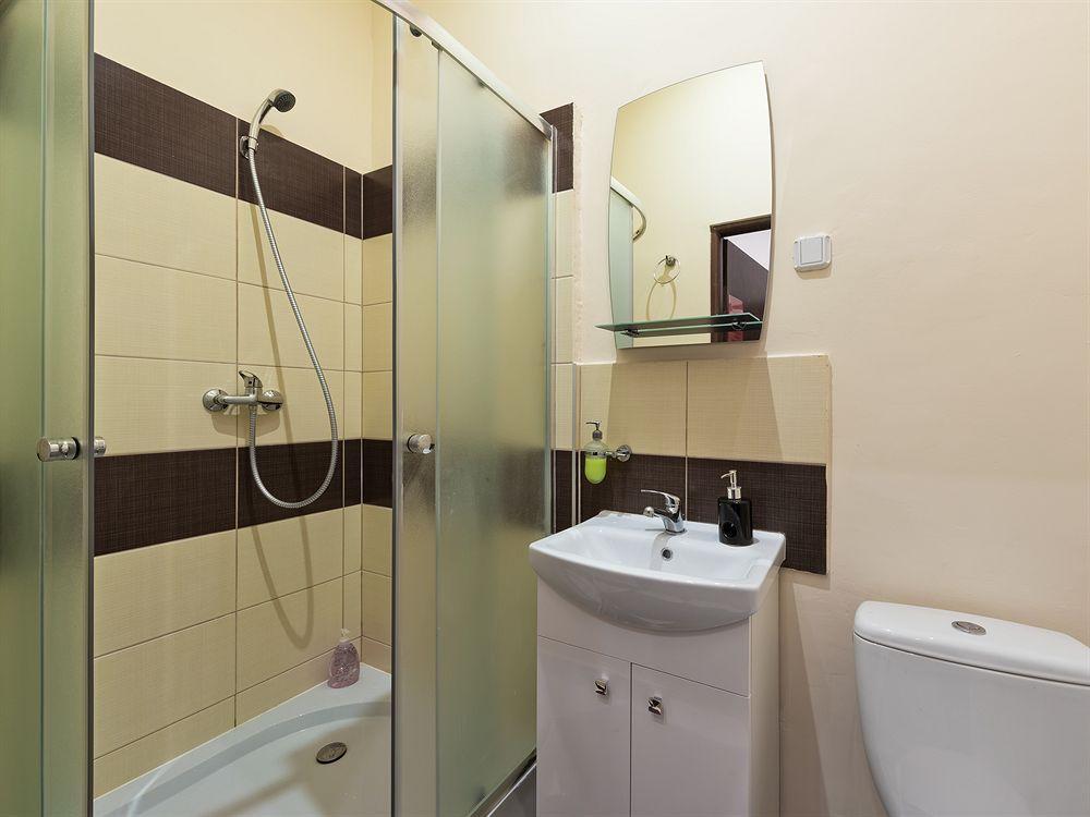 Hostel 70S Краков Экстерьер фото