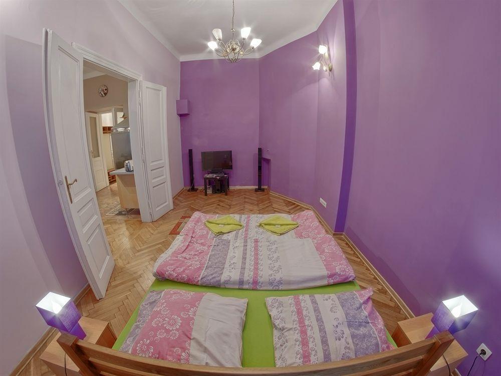 Hostel 70S Краков Экстерьер фото