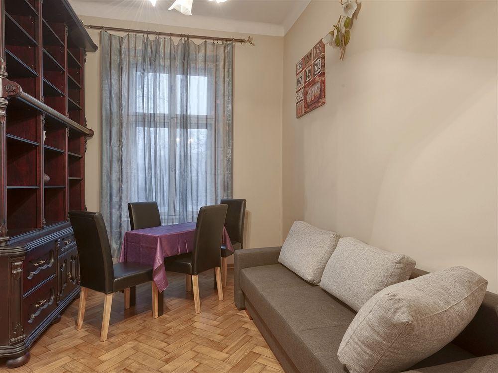 Hostel 70S Краков Экстерьер фото