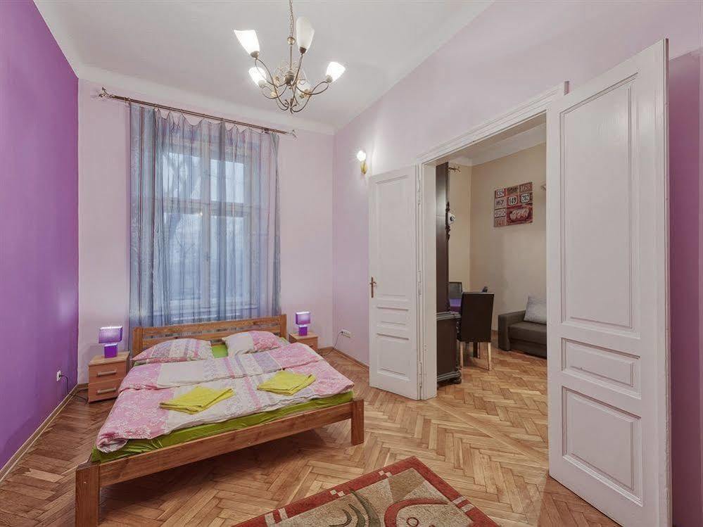 Hostel 70S Краков Экстерьер фото