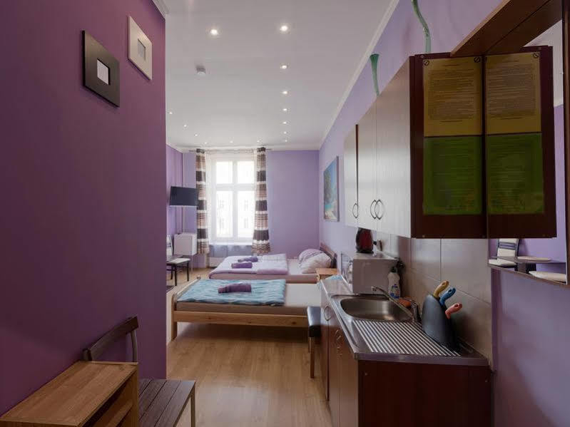 Hostel 70S Краков Экстерьер фото