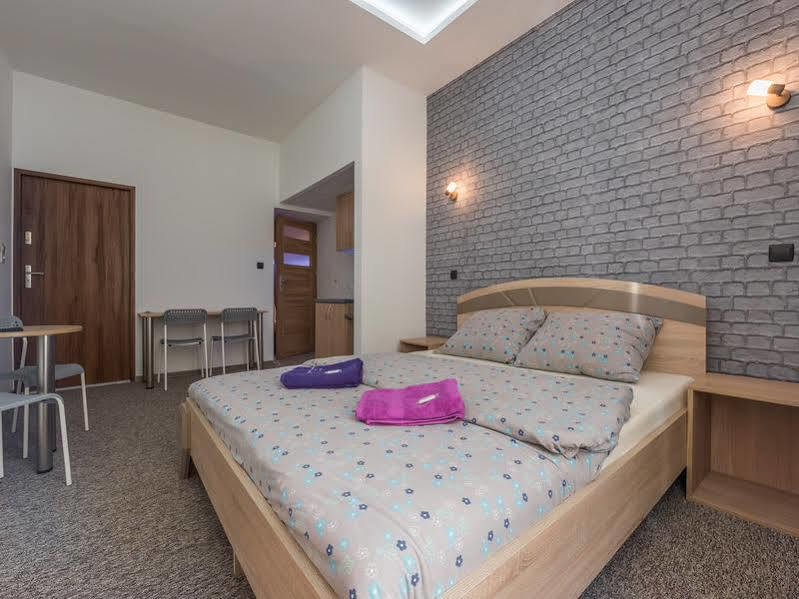 Hostel 70S Краков Экстерьер фото