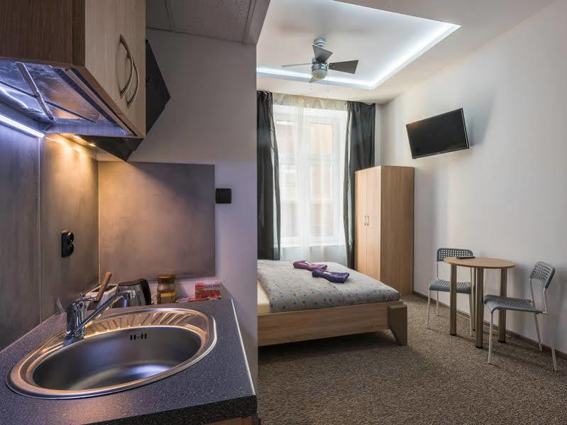 Hostel 70S Краков Экстерьер фото