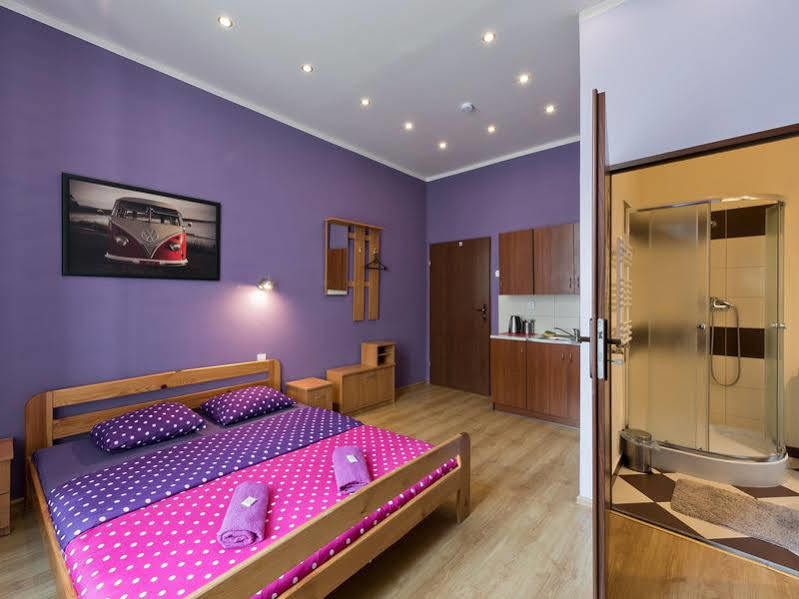 Hostel 70S Краков Экстерьер фото