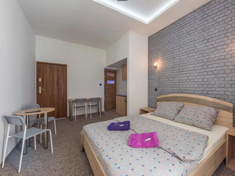 Hostel 70S Краков Экстерьер фото