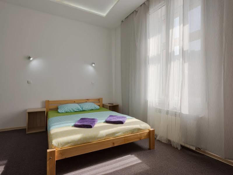 Hostel 70S Краков Экстерьер фото