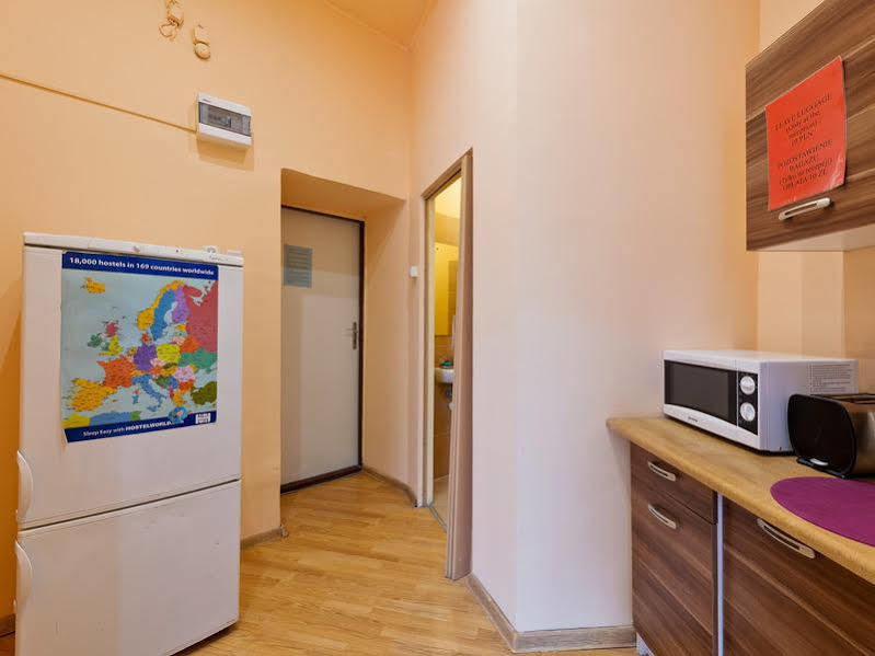 Hostel 70S Краков Экстерьер фото
