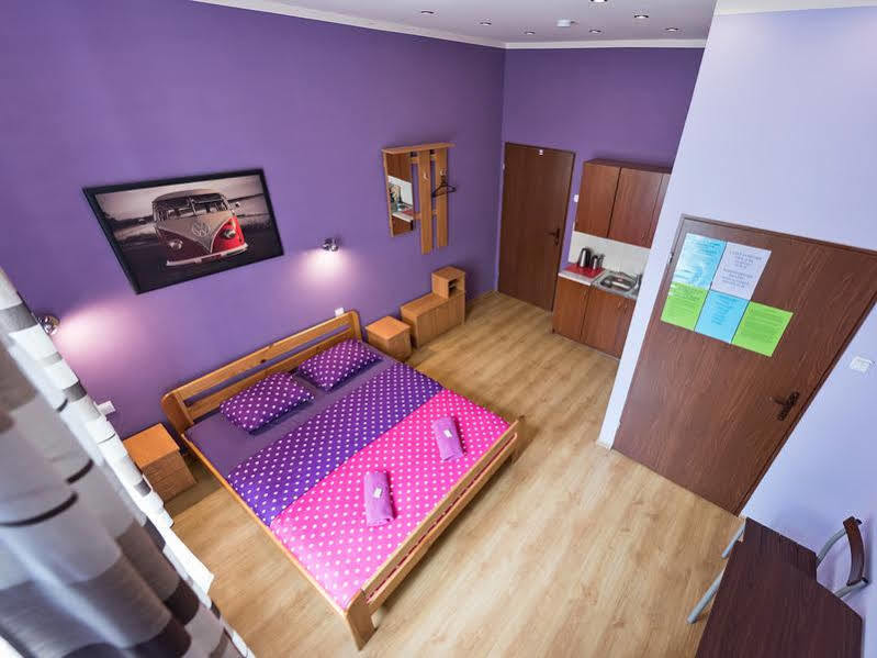 Hostel 70S Краков Экстерьер фото