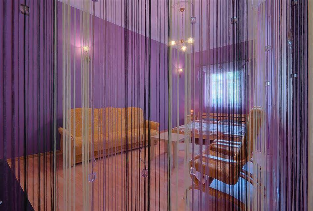 Hostel 70S Краков Экстерьер фото